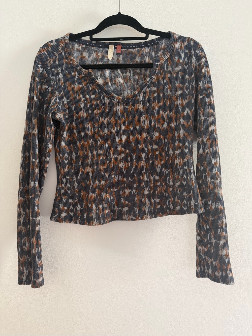 Anthropologie Pilcro Brown Multi V-Neck Ribbed Long Sleeve Top - Picture 2 of 5